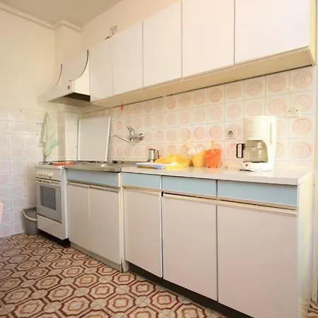 Apartman With A Parking Space Pjescana Uvala, - 2219 *