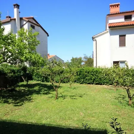 Apartman With A Parking Space Pjescana Uvala, - 2219 *