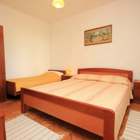 Apartman With A Parking Space Pjescana Uvala, - 2219 *
