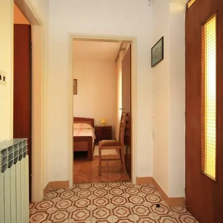 Apartman With A Parking Space Pjescana Uvala, - 2219